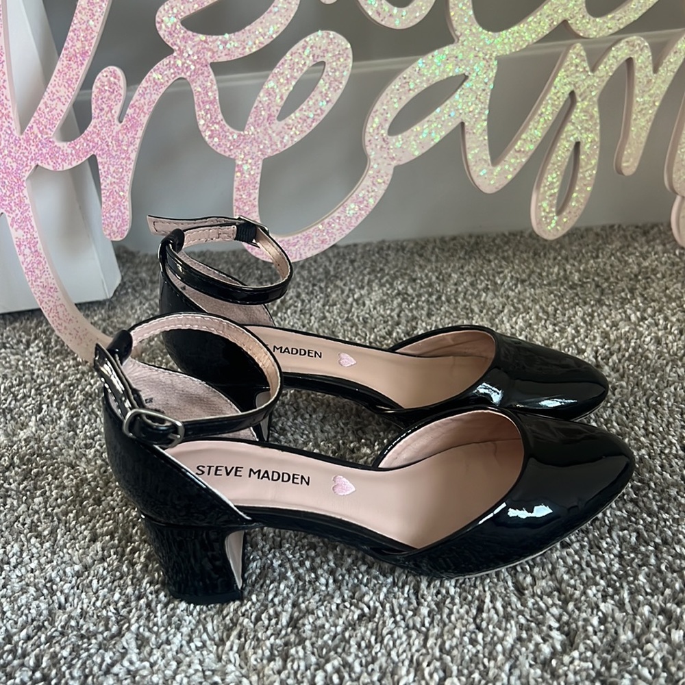Steve Madden - Picture 3 of 10